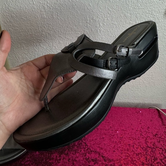 COLE HAAN 🩶 Metallic & Black Women's Slip-On Sandals (Size 11) - Picture 6 of 11